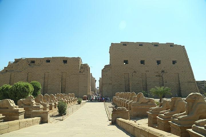 Full-Day Small-Group Shore Excursion from Safaga Port to Luxor