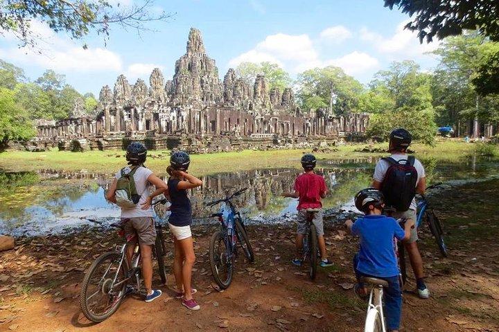 Angkor Wat & Bayon: the Smiling Temple