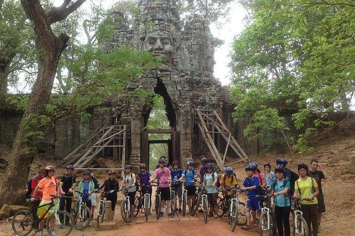 Angkor Wat & Bayon: the Smiling Temple