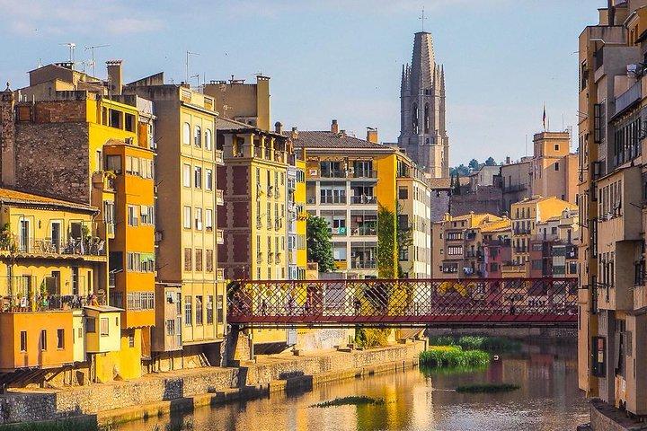 Girona History, Legends, and Food Walking Tour with food tasting