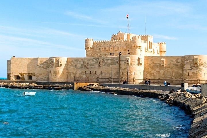 Private Alexandria Tour: Qaitbay Fort & Library from Cairo