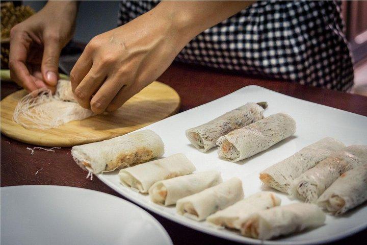 Authentic Vietnamese Home Cooking Class with Lua