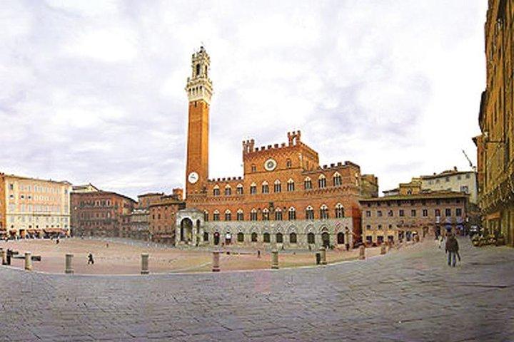 Private Minivan Tour to Siena and San Gimignano from Florence