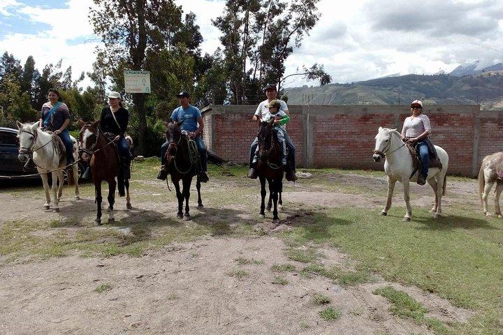HORSE RIDING - Panoramic Mountain View in Private - CORDILLERA BLANCA