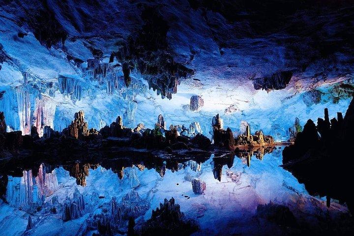 Private 1-Day Guilin Tour Including Elephant Trunk Hill And Reed Flute Cave
