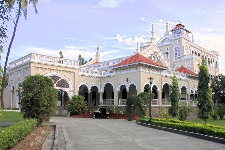 Pune: 7-hours full day heritage & cultural day tour with a local