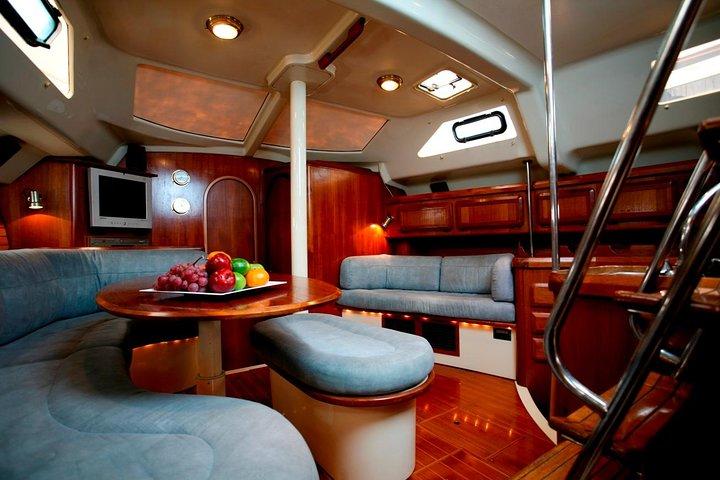 Private Luxury 42ft Sailing with Snorkeling in Los Cabos