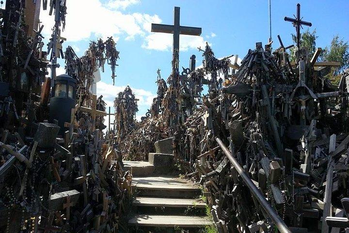 Full-Day Tour to the Hill of Crosses and Rundale Palace in Latvia from Vilnius