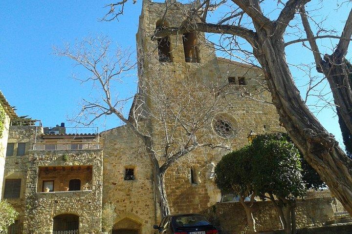 Costa Brava and Medieval Villages Small Group from Girona