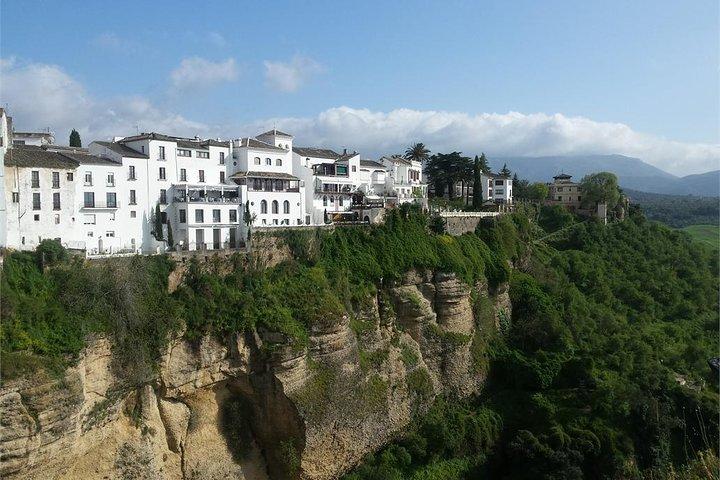 White Villages and Ronda Guided Day Tour from Seville