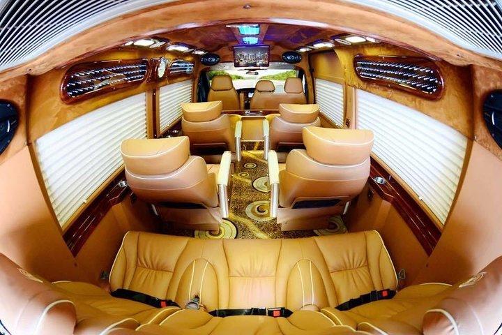 Afternoon limousine D-car 8-seat transfer to Hanoi depart from Sapa Town center