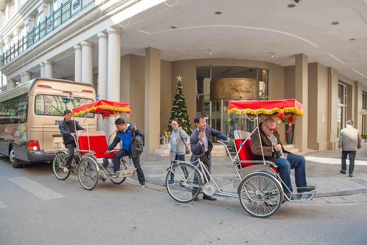 Private: Hanoi Street Food tour with Water Puppet Show and Cyclo
