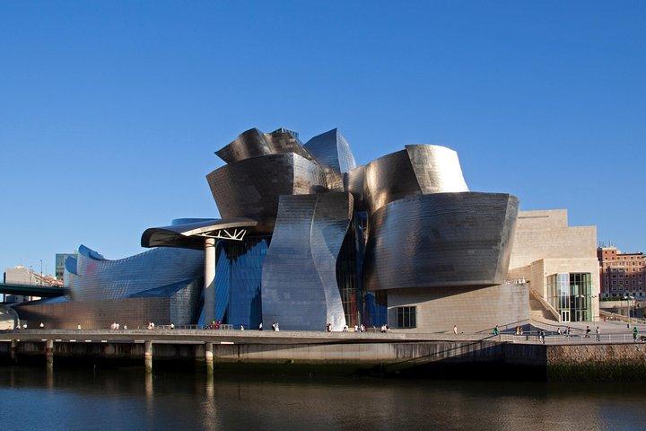 Private Guggenheim Museum Bilbao Tour with Official Guide