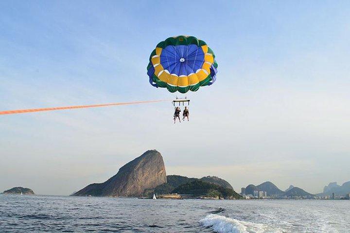 Parasailing in Rio de Janeiro with Hotel pick-up and drop-off