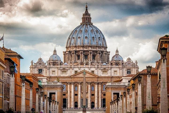 14-day Taste of Europe Tour: France, Italy, Monaco,Switzerland,Germany and more.