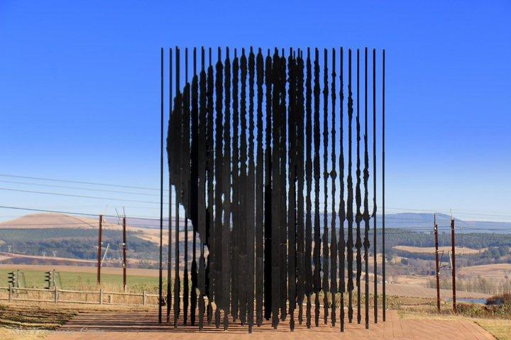 Drakensberg Kamberg Rock Art & Mandela Capture Site Day Tour from Durban