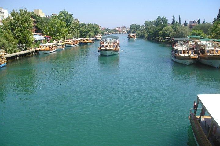 Manavgat River Boat Trip, Grand Bazaar Tour with Lunch from Side