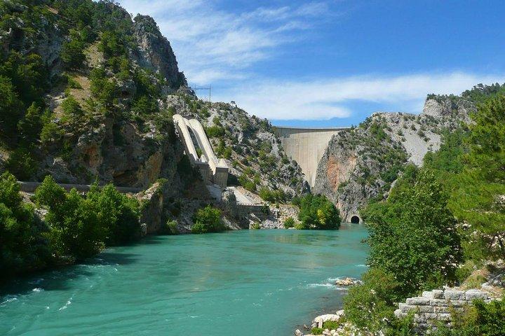 Jeep Safari Adventure around Green Canyon with Boat Tour
