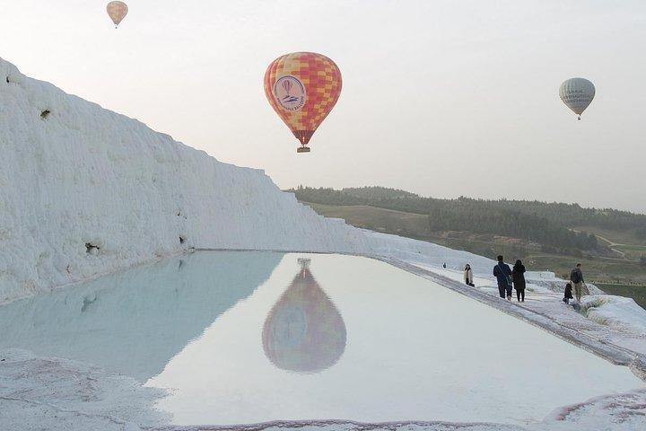 Pamukkale: Sunrise Balloon Flight Above Travertines & Ruins