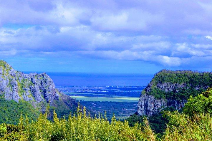 Hiking in Mauritius: Tamarind Falls (7 Cascades) With Hotel Transfer & Guide