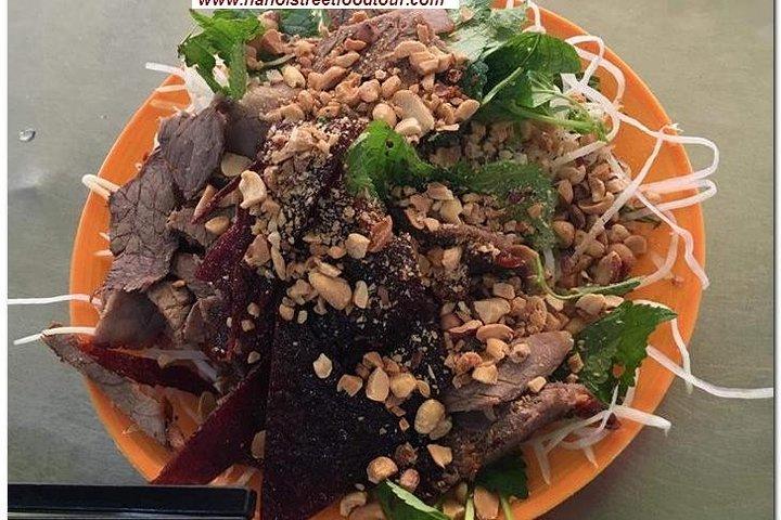 Hanoi Nightlife Street Food Tour with Small group