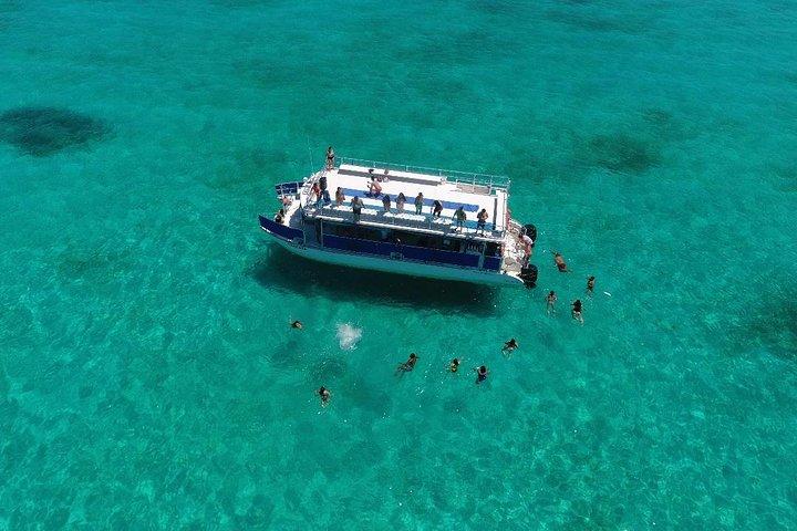 Catamaran Tour to Isla Mujeres all Included