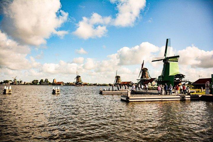 Private Daytrip Giethoorn and Windmills of Zaanse Schans from Amsterdam