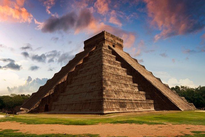 Chichen Itza and Cenote Trip with Luxury Transport from Cancun or Riviera Maya
