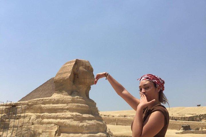 Explore The Pyramids Of Giza With Camel Ride