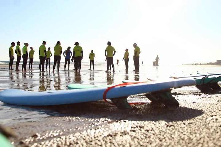 Surf Lesson on Praia de Carcavelos