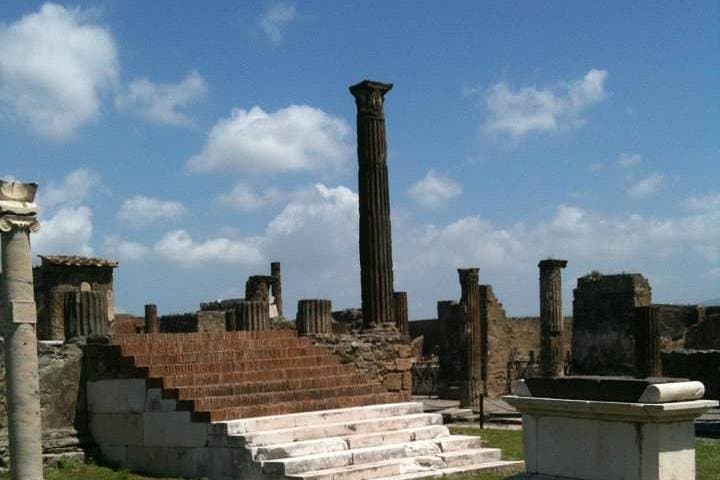 Shore excursion Guided Tour of Pompeii Ruins and Sorrento with a Farmhouse Lunch