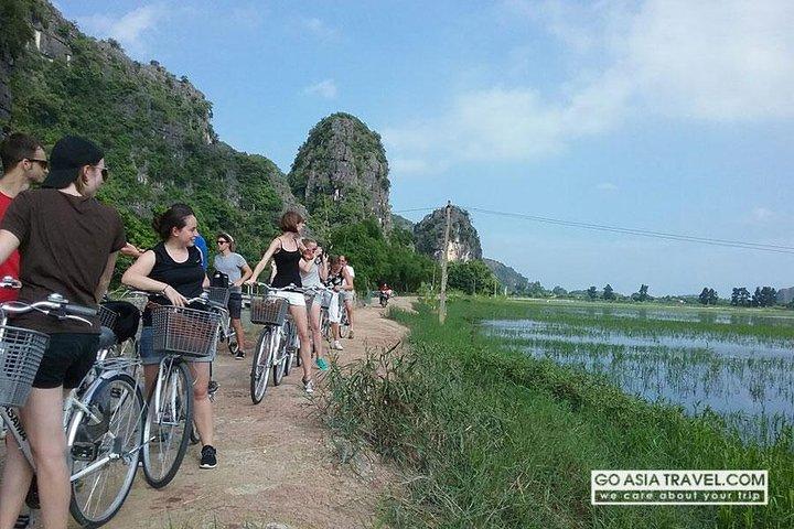Ninh Binh: Hoa Lu - Tam Coc 1 Day Trip