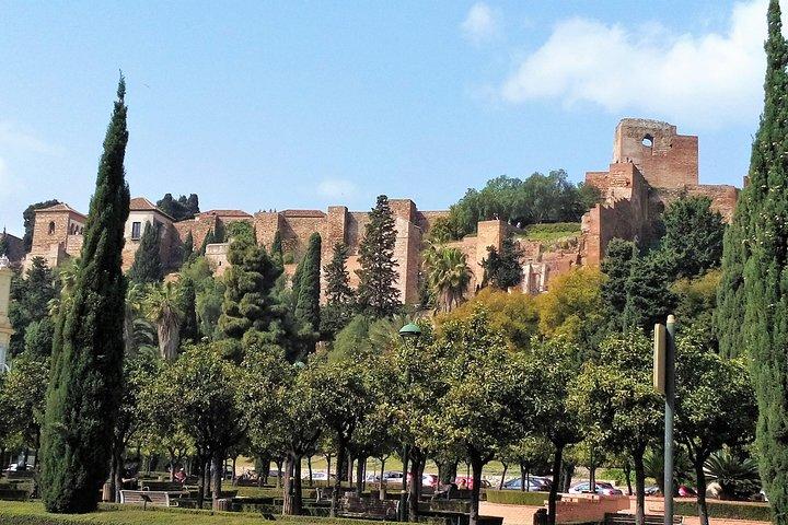 Malaga: Alcazaba & Roman Theater / group walking Tour