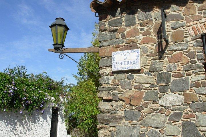 Desde Mvd: Un Día a Colonia del Sacramento (Patrimonio UNESCO)