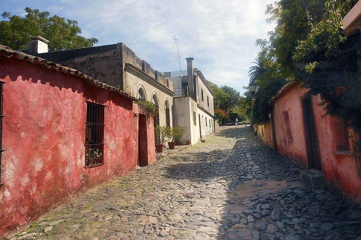 Desde Mvd: Un Día a Colonia del Sacramento (Patrimonio UNESCO)