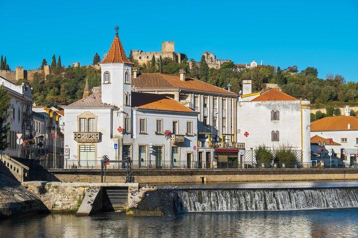 From Lisbon: Knights Templar Day Trip to Tomar & Almourol Castle