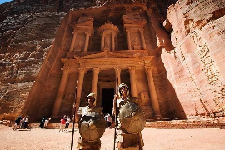 Private Transfer: Airport or Amman to Petra Vice Versa