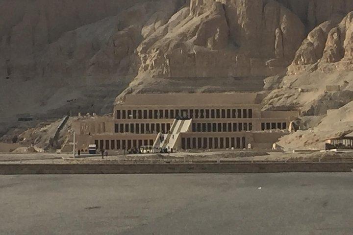 Day Trip to Luxor from Hurghada with Hotel Pickup and Lunch