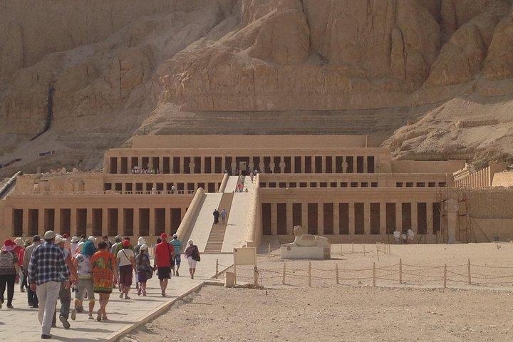 Day Trip to Luxor from Hurghada with Hotel Pickup and Lunch