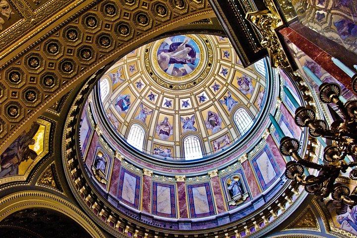 Budapest Private 4 Hour City Tour Experience with a car / van