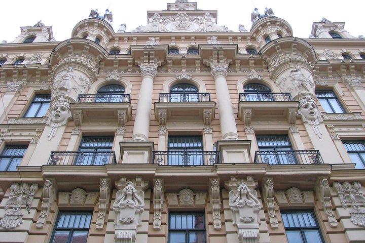 Small Group Art Nouveau walking tour 2h