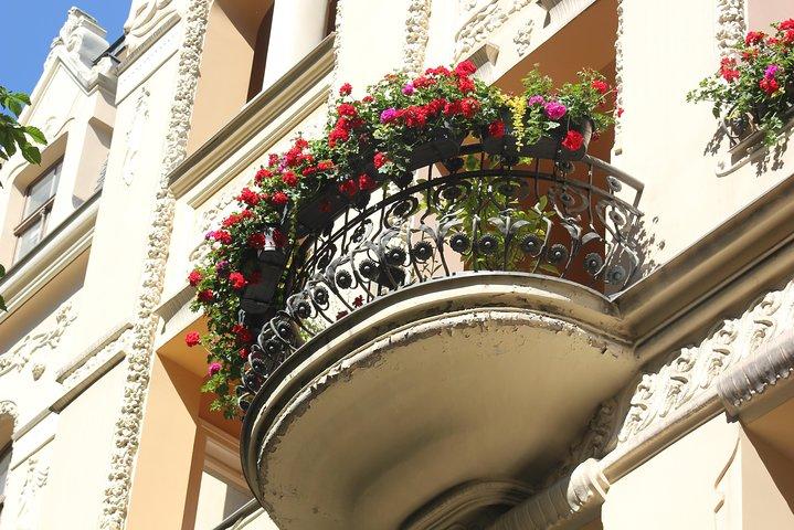 Small Group Art Nouveau walking tour 2h