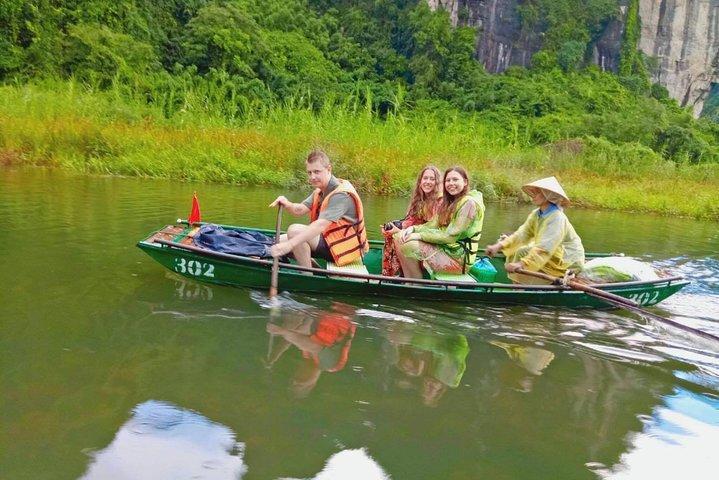 Hoa Lư Tam Coc & Mua Cave full day Including Buffets Lunch