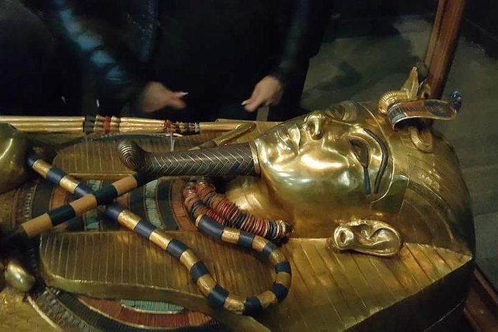 Private Tour Giza pyramids, Sphinx and Egyptian Grand Gem museum