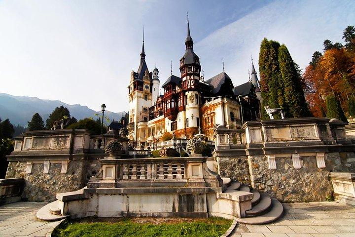 Dracula's Castle, Brasov and Peles Full-Day Tour from Bucharest