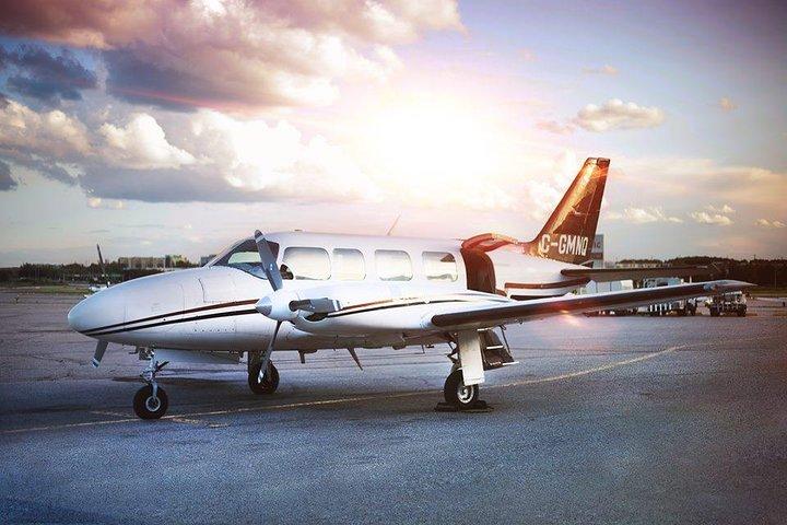Exhilarating 120km Aerial Tour of Toronto with iflyTOTO