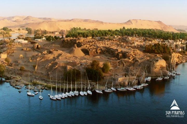 Package 8 days 7 nights : Cairo to Abu Simbel by Road