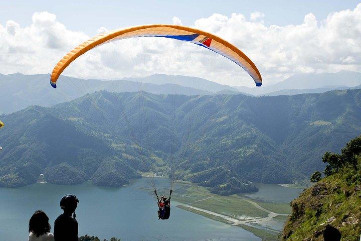 Pokhara: 30-Minute Paragliding Adventure with pick up/drop off