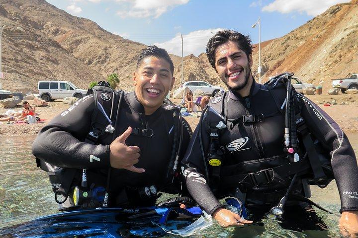 Introduction Diving on Coral Reef with private instructor ( 25 min )