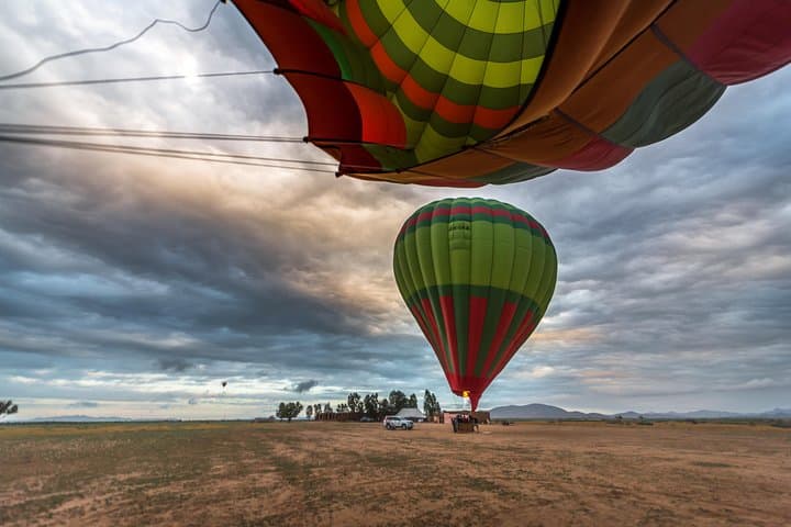 Balloon Escape – Transfer, Breakfast & Calligraphy Certificate